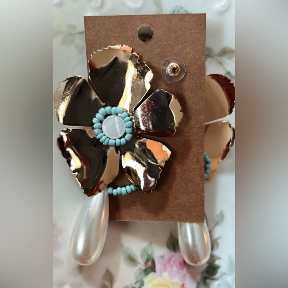 Flower  statement earrings A74 - Picture 4 of 5